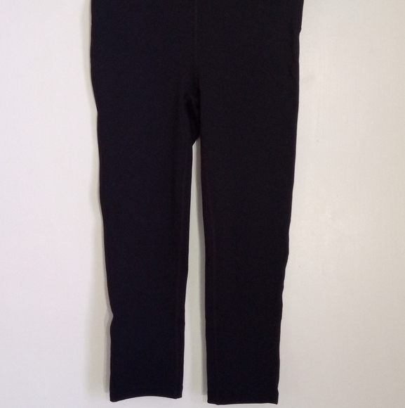 Gap fit high rise capri-length leggings in black women size X small NWT - Picture 2 of 9